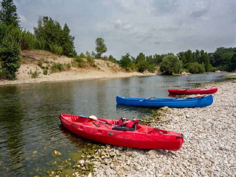 canoe kayak boat 3643113 768x512 1 (1)